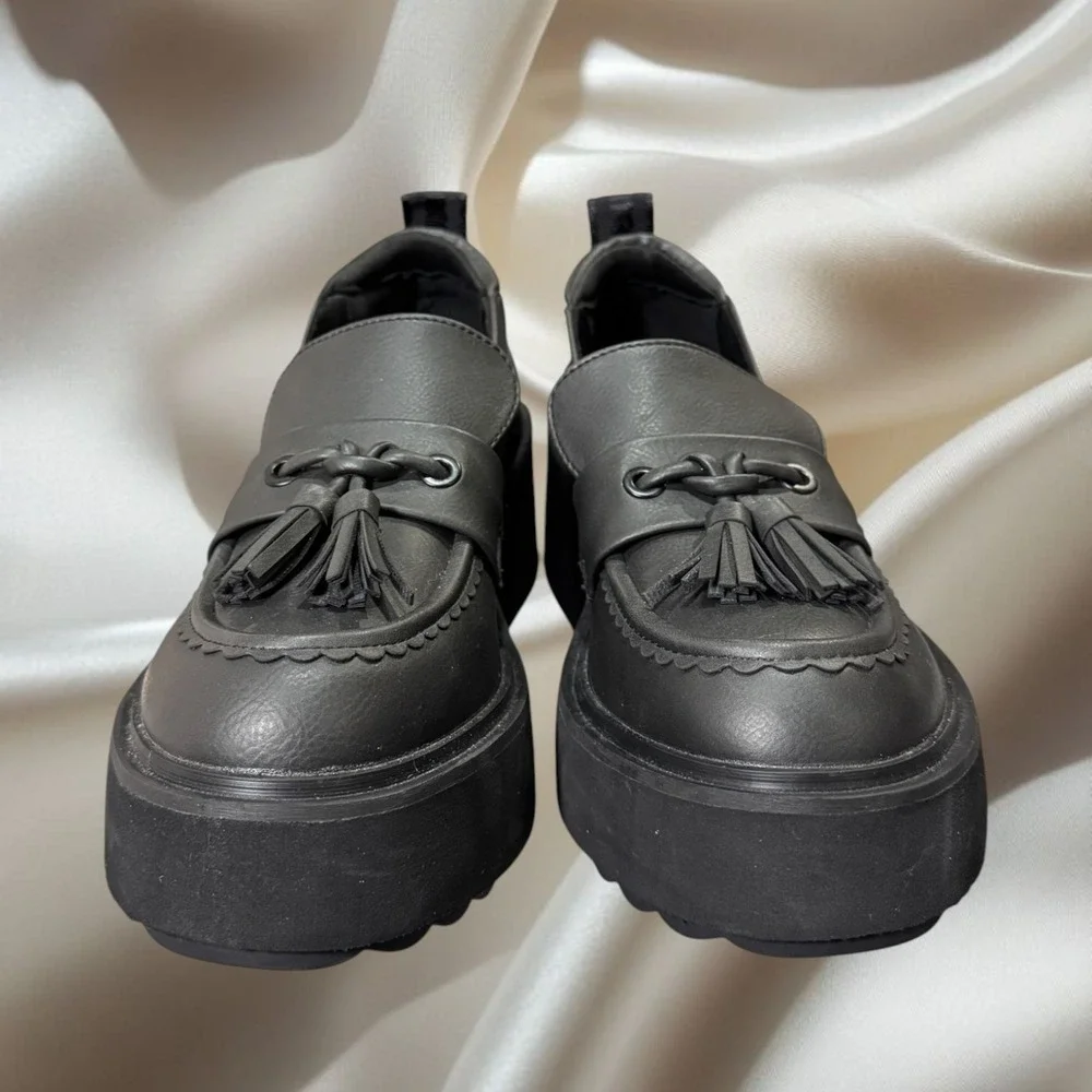 Rocket Dog Black Platform Loafers Womens Size 9 Vegan Chunky Tassel Goth Preppy